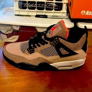 New Condition- Jordan 4 taupe Haze